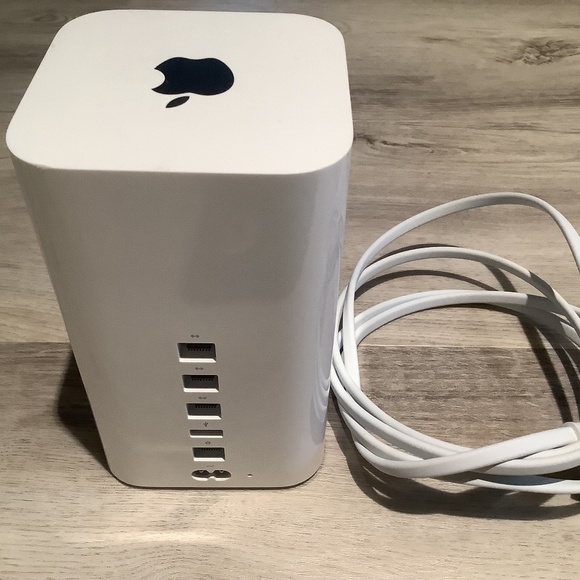 Apple AirPort Extreme Wireless Router - Picture 2 of 2